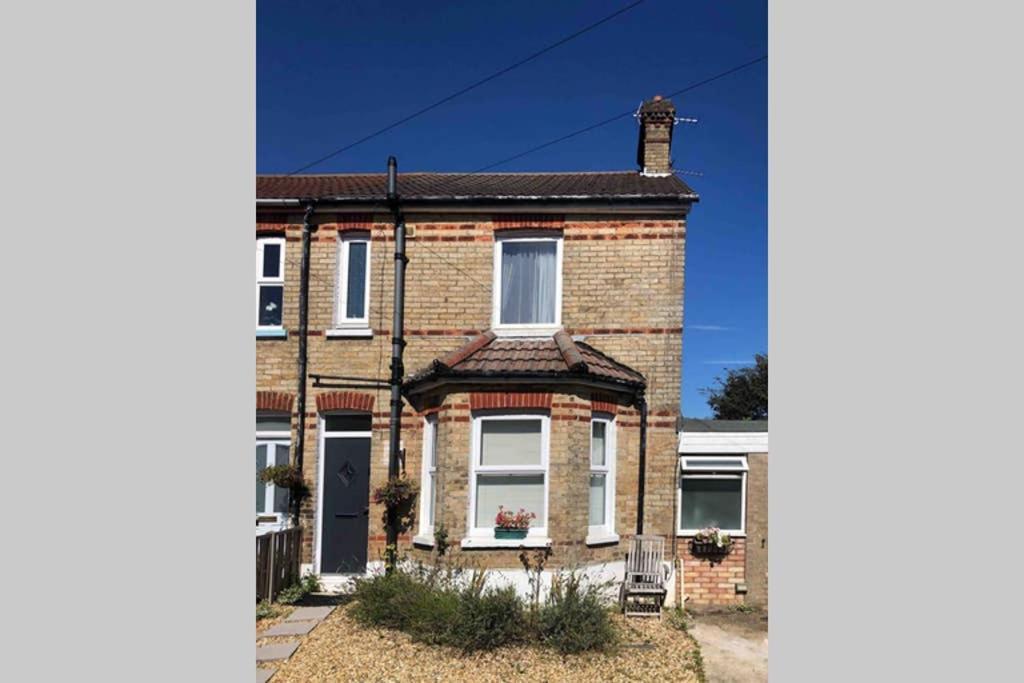 Modern Studio Apartment Near Town Centre Poole Ngoại thất bức ảnh